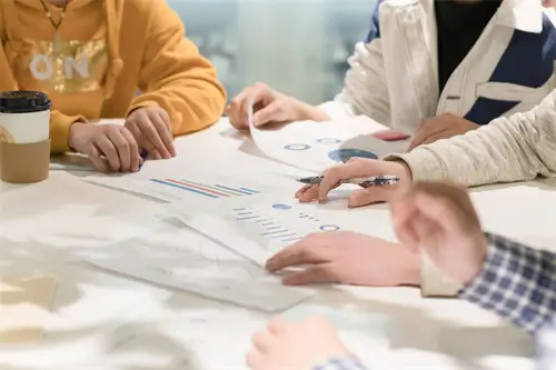 白色大旗代表什么含义